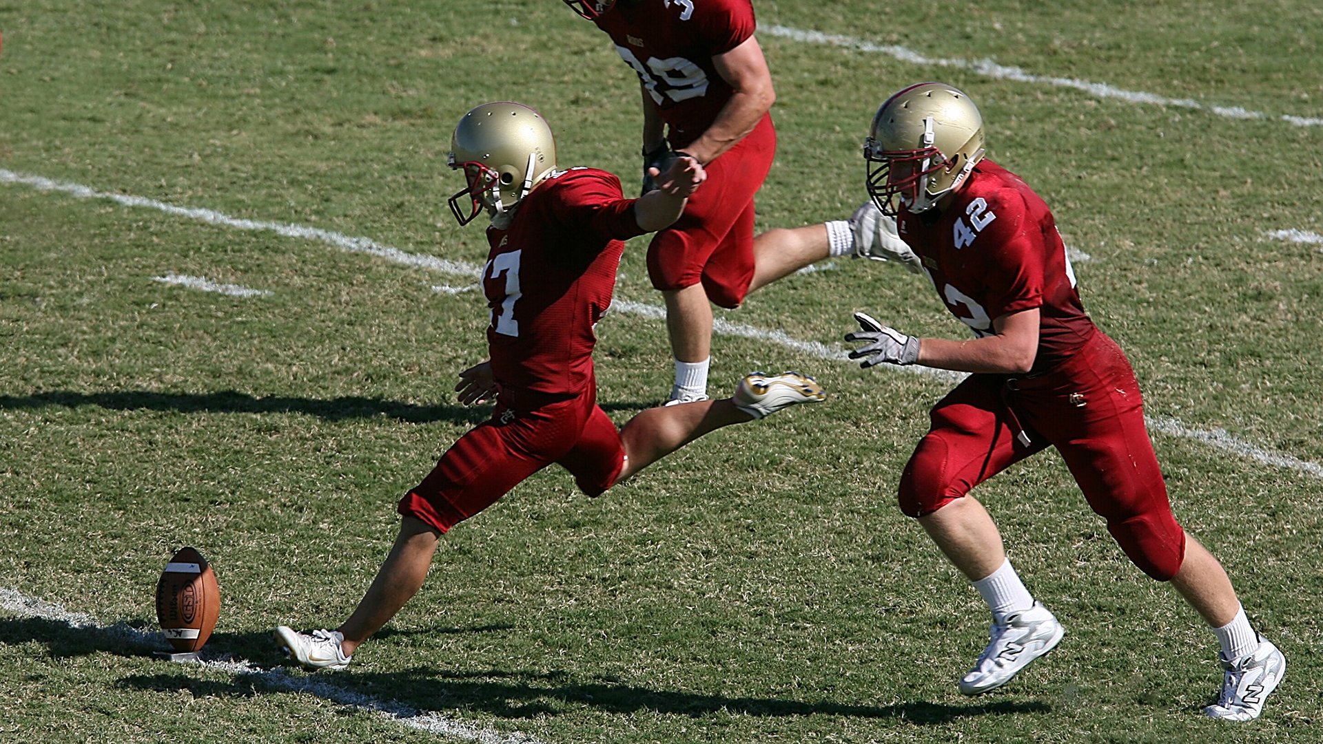 世界杯主帅群像 年轻教练涌现战术革新浪潮涌动